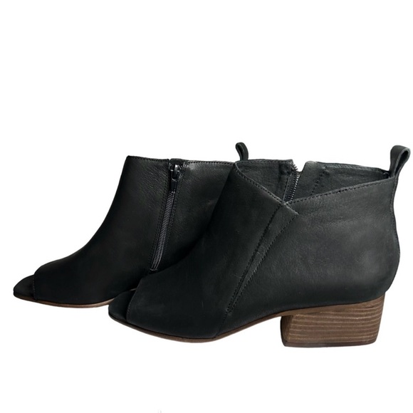 Corso Como Black Open-Toe Leather Ankle Booties with Stacked Heel - Picture 2 of 6